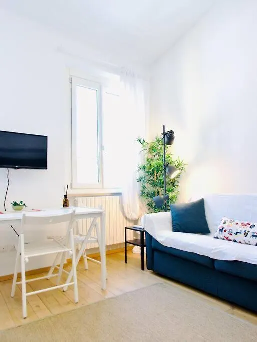 Bright Studio Flat In Oltrarno Firenze